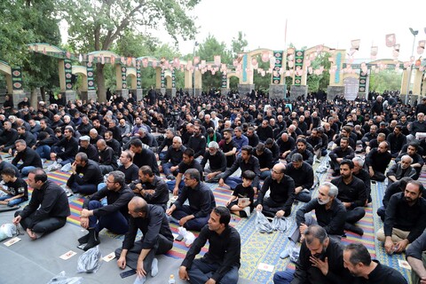 تصاویر /  مراسم عزاداران حسینی در کنار مزار مطهر شهدای گمنام بوستان مردم