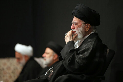 بالصور/ مجلس العزاء لليلة السبايا في حسينيّة الإمام الخميني (قده)