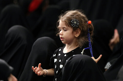 بالصور/ مجلس العزاء لليلة السبايا في حسينيّة الإمام الخميني (قده)