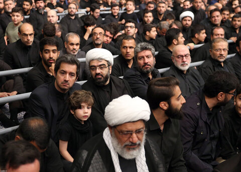 بالصور/ مجلس العزاء لليلة السبايا في حسينيّة الإمام الخميني (قده)
