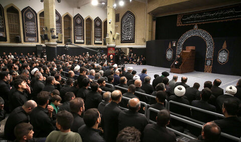 بالصور/ مجلس العزاء لليلة السبايا في حسينيّة الإمام الخميني (قده)