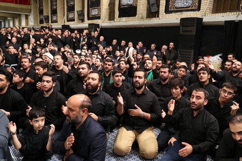 بالصور/ مجلس العزاء لليلة السبايا في حسينيّة الإمام الخميني (قده)