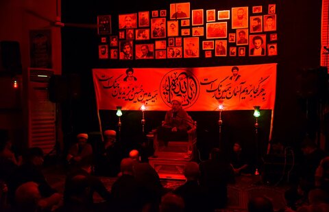 تصاویر| مراسم سوگواری شب شهادت امام سجاد(ع) در مسجد امام حسن مجتبی(ع) محله احمدآباد شیراز