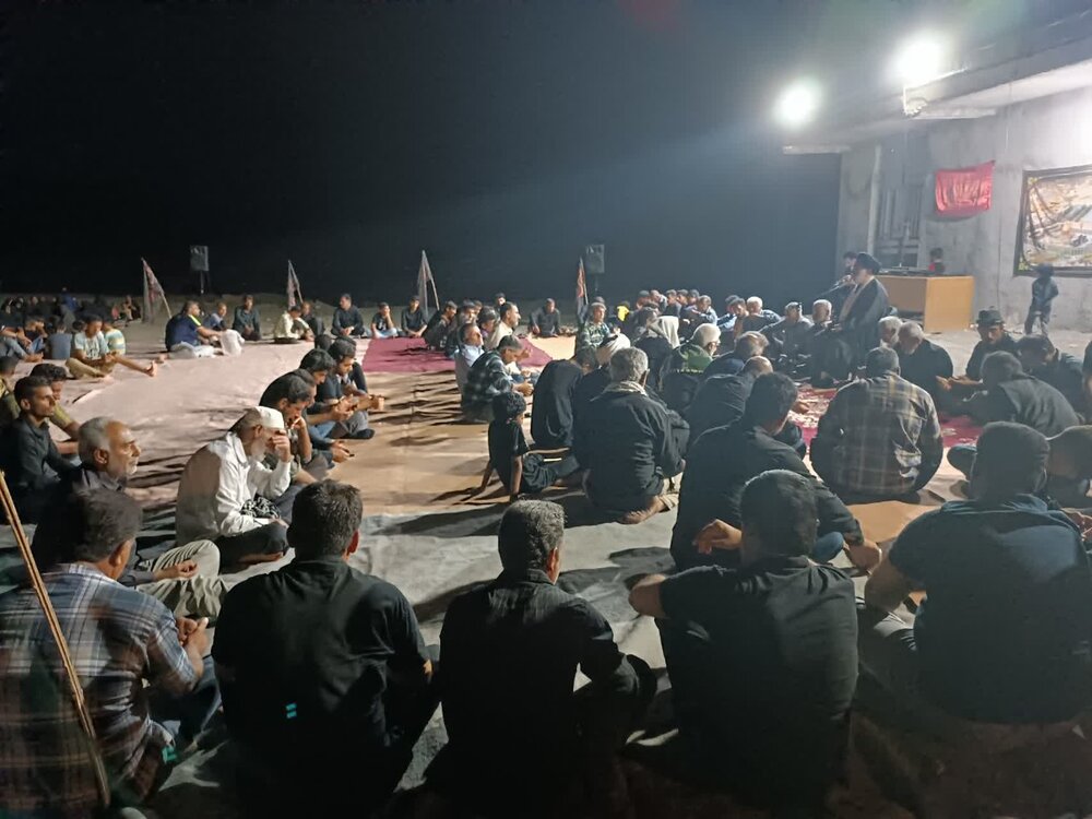 مبارزه با تحریف و تبیین اهداف قیام عاشورا از برنامه های امام سجاد (ع) بود