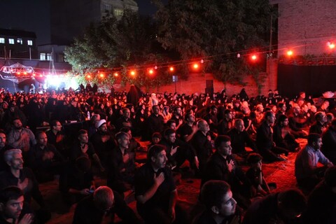تصاویر/ سومین شب از مراسم عزداری دهه دوم محرم در مسجد بقیة الله ارومیه