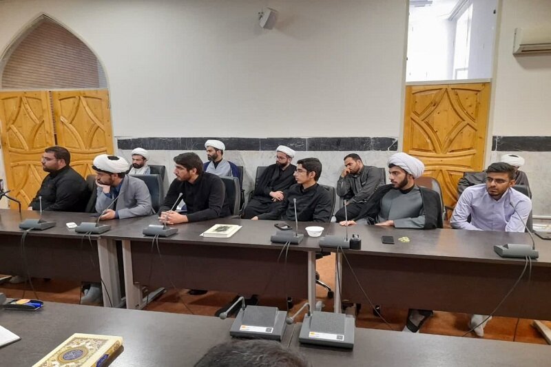 نشست علمی «کلام معیار» در حوزه علمیه کرمانشاه برگزار شد