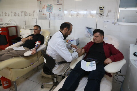 تصاویر/ اهدای خون خبرنگاران قمی