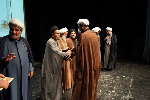 تصاویر اختتامیه جشنواره استانی علامه حلی(ره)در لرستان