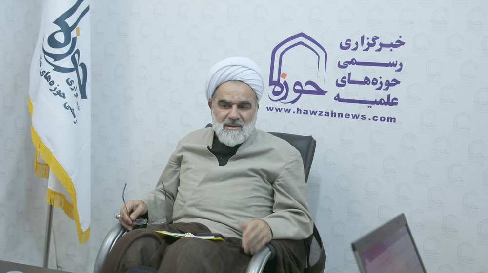 نیروی صهیونیستی پشت جریان قرآن سوزی است/ موضع دوگانه روشنفکران غرب زده نسبت به هتاکان قرآن/ قدرت رسانه ای غرب برای ترویج قرآن سوزی به میدان آمد