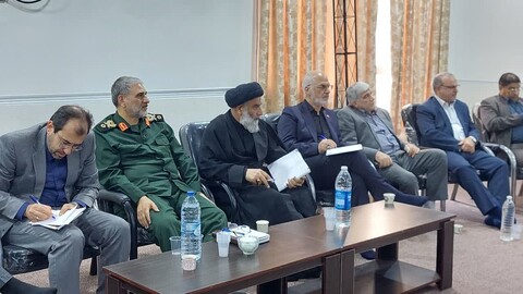 نشست هم‌اندیشی رؤسا و اساتید دانشگاه های خوزستان با مسئولان