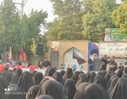 کلیپ |  اجتماع طلاب خواهر بسیجی اراک در اعتراض به هتک حرمت و ضرب و شتم همسر شهید مدافع حرم