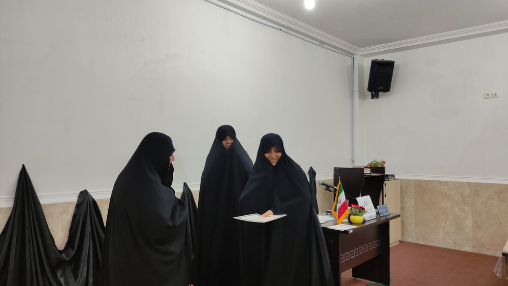 برنامه‌های ۵ ساله مدارس علمیه خواهران استان هرمزگان تبیین شد