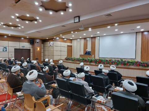 اجلاسیه یک روزه اعضای شورای آموزش مدارس علمیه یزد