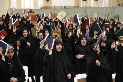 تصاویر /اجتماع خواهران مبلغه وفعال فرهنگی استان قزوین در اهانت مجدد کشور سوئد به ساحت قرآن مجید -عکس -حسین حاجی عزیز خانی