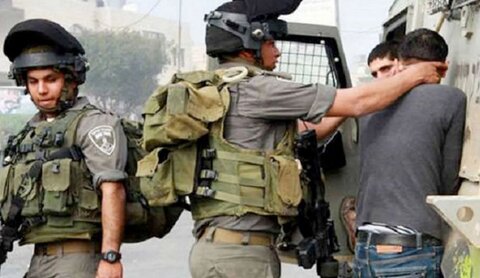 قوات الإحتلال تعتقل خمسة فلسطينيين في الضفة الغربية