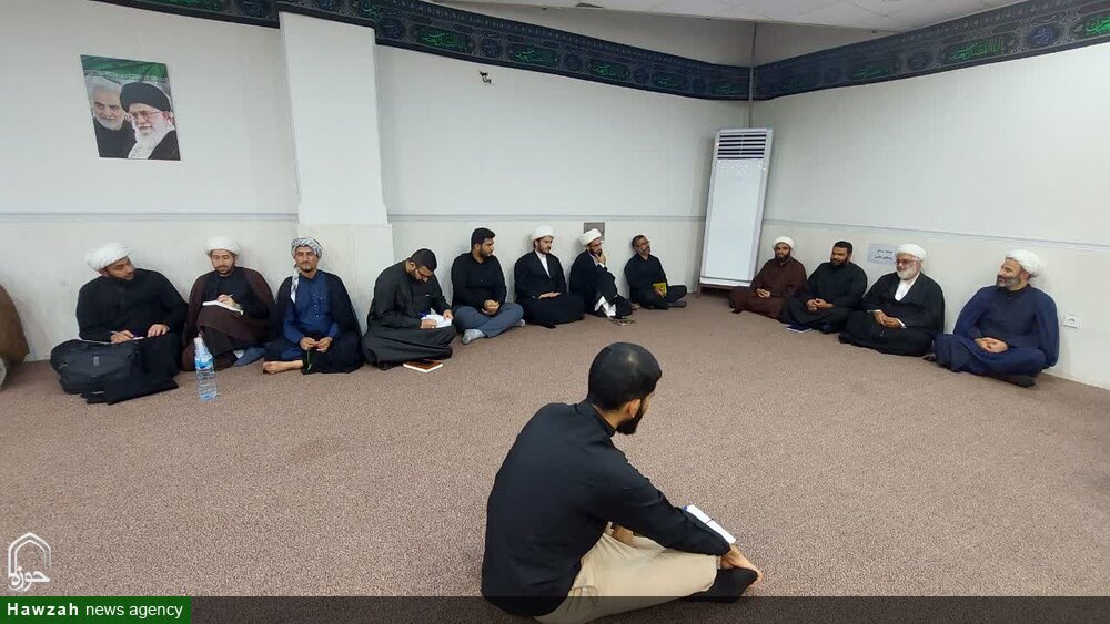 دیدار فعالان فرهنگی حاشیه شهر اهواز با حجت الاسلام والمسلمین موسوی فرد