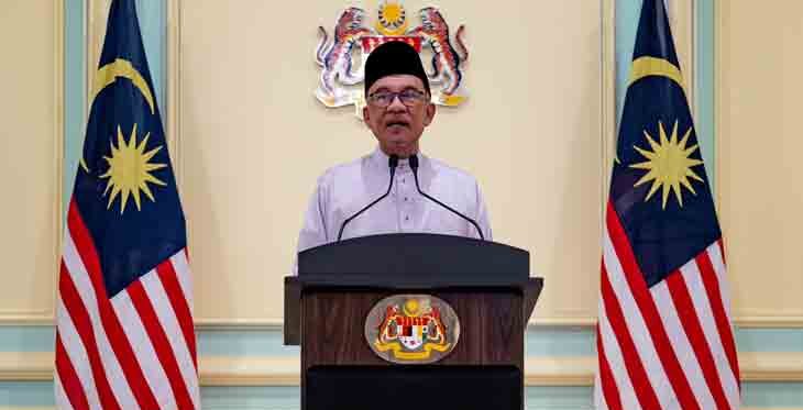 मलेशिया के प्रधान मंत्री की ओर से दुनिया भर के देशों में कुरआन की दस लाख प्रतियां वितरित करने की योजना मलेशिया के प्रधान मंत्री की ओर से दुनिया भर के देशों में कुरआन की दस लाख प्रतियां वितरित करने की योजना