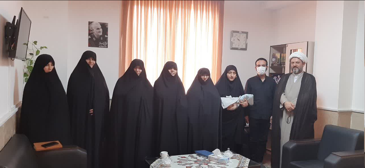 خبرنگاران خبرگزاری حوزه در سمنان تجلیل شد + عکس