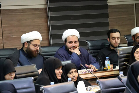 تصاویر / دیدار نخبگان و فعالان فرهنگی استان همدان با رئیس سازمان تبلیغات اسلامی