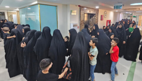 ازدحام شهروندان عراقی در مراکز درمانی وابسته به حرم امام حسین (ع)