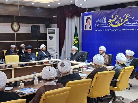 تصاویر/ حضور ائمه جمعه استان زنجان در همایش عهد ظهور و گردهمایی ائمه جمعه شمالغرب کشور