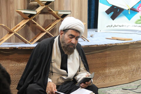 تصاویر / بازدید  مدیر حوزه علمیه استان قزوین از کلاسهای قرآنی طلاب مدارس علمیه قزوین