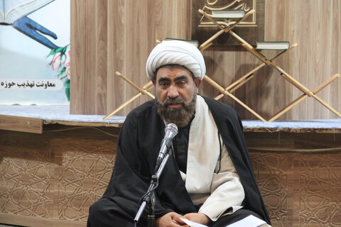 تصاویر / بازدید  مدیر حوزه علمیه استان قزوین از کلاسهای قرآنی طلاب مدارس علمیه قزوین