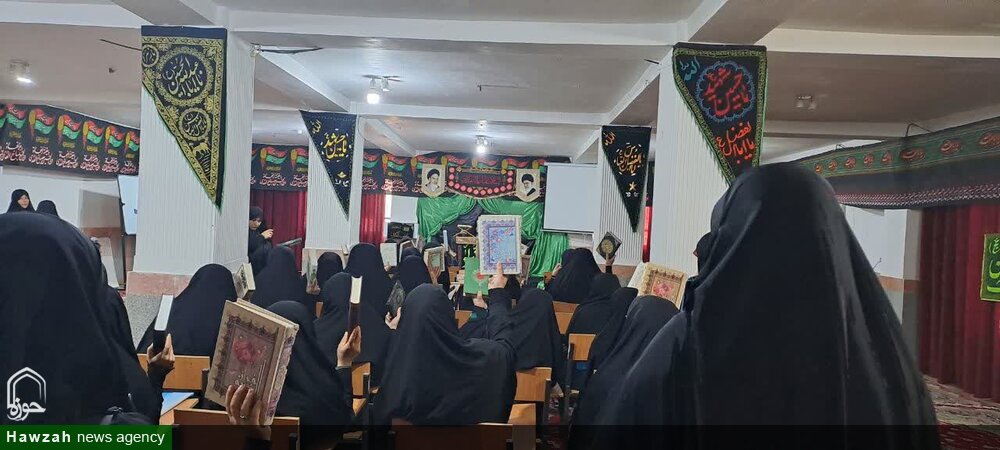 سوگواری طلاب و اساتید مدرسه علمیه حضرت زینب(ع) ایذه در عزاداری حسینی