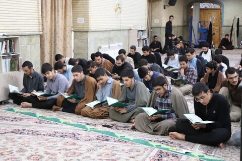 تصاویر/ مراسم گرامیداشت شهدای مدافع حرم در حوزه علمیه بناب