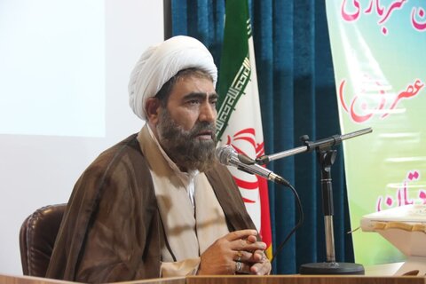 تصاویر / دوره میثاق طلبگی با حضور مدیر حوزه علمیه استان قزوین