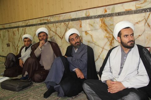 تصاویر / دوره میثاق طلبگی با حضور مدیر حوزه علمیه استان قزوین