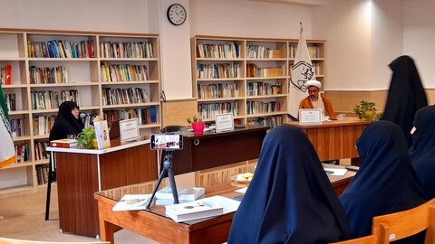 تصاویر/ نشست علمی در مدرسه علمیه ریحانة الرسول ارومیه
