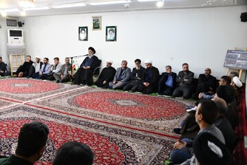 نمی توان از راه ناصحیح به امام حسین(ع) رسید