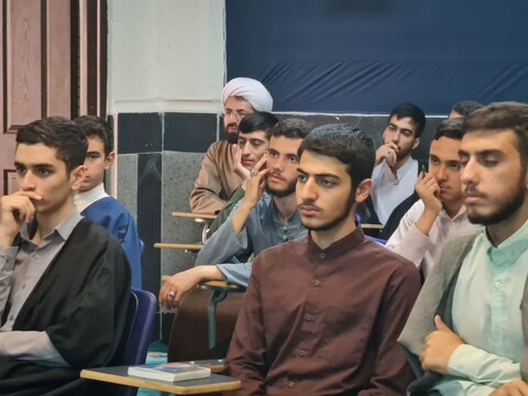 تصاویر/ برگزاری نشست علمی در مدرسه علمیه امام خامنه ای ارومیه