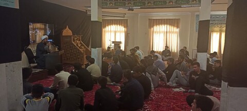 تصاویر/ نشست بصیرتی در مدرسه علمیه ولیعصر(عج) تبریز