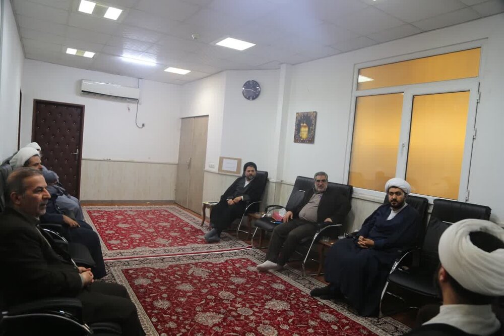 برگزاری دورههای آموزشی کتاب طرح کلی اندیشه اسلامی برای مدیران، کادر و اساتید مدارس غیردولتی استان خوزستان