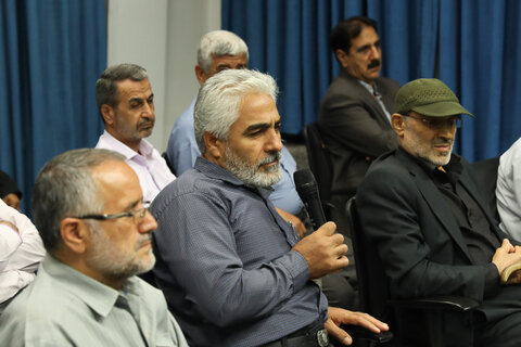 تصاویر / دیدار جمعی از آزادگان سرافراز قزوین با نماینده ولی فقیه در استان قزوین