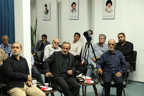 تصاویر / دیدار جمعی از آزادگان سرافراز قزوین با نماینده ولی فقیه در استان قزوین