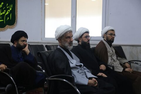 تصاویر/ برگزاری  کرسی آزاد اندیشی قواعد اصولی فقه البیان در حوزه علمیه خوزستان