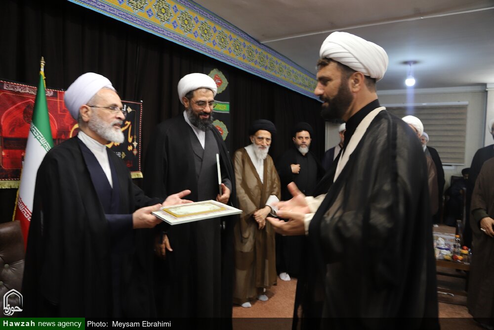 اعطای احکام اعضای شورای حوزه علیمه همدان توسط آیت الله اعرافی + عکس