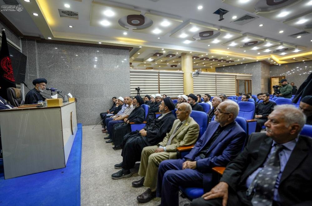 إقامة ندوة فكرية حول علاقة الإمام علي (عليه السلام) مع القرآن الكريم إقامة ندوة فكرية حول علاقة الإمام علي (عليه السلام) مع القرآن الكريم