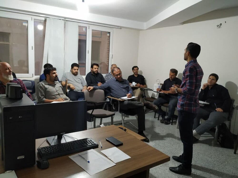 دوره آموزشی مکالمه عربی برای زائران اربعین برگزار شد