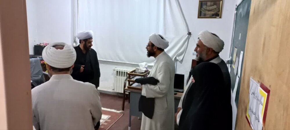 بازدید مدیر حوزه های علمیه خواهران کشور از مدرسه فاطمیه سراب