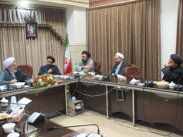 تصاویر/ جلسه نخبگان با معاون پژوهش حوزه های علمیه