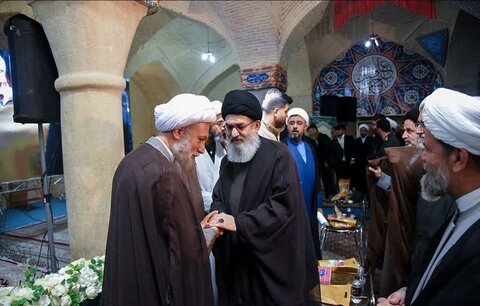 تصاویر| اجلاسیه بین المللی مسجد با حضور دبیرکل جنبش اسلامی عهدالله عراق در شیراز