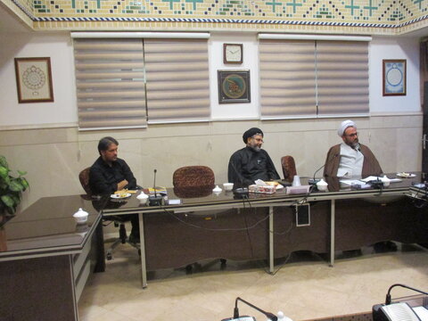 تصاویر/ نشست جمعی از نخبگان با معاون پژوهش حوزه