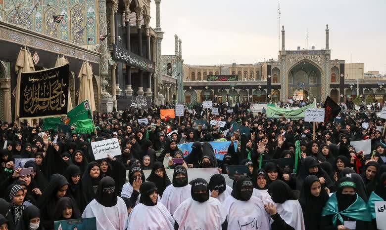 حرکت عظیم هیئات مذهبی بانوان استان قم  برگزارشد