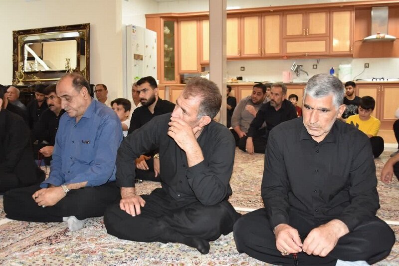 برگزاری روضههای خانگی در گیلانغرب با حضور طلاب + عکس