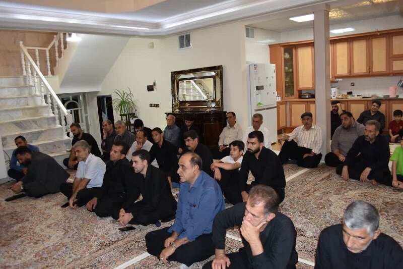 برگزاری روضههای خانگی در گیلانغرب با حضور طلاب + عکس