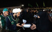ईरान के मेहरान बार्डर पर प्रतिदिन 7 लाख ज़ाएरीन के लिए भोजन की व्यवस्था